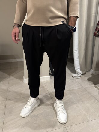 Čierne nohavice NOV